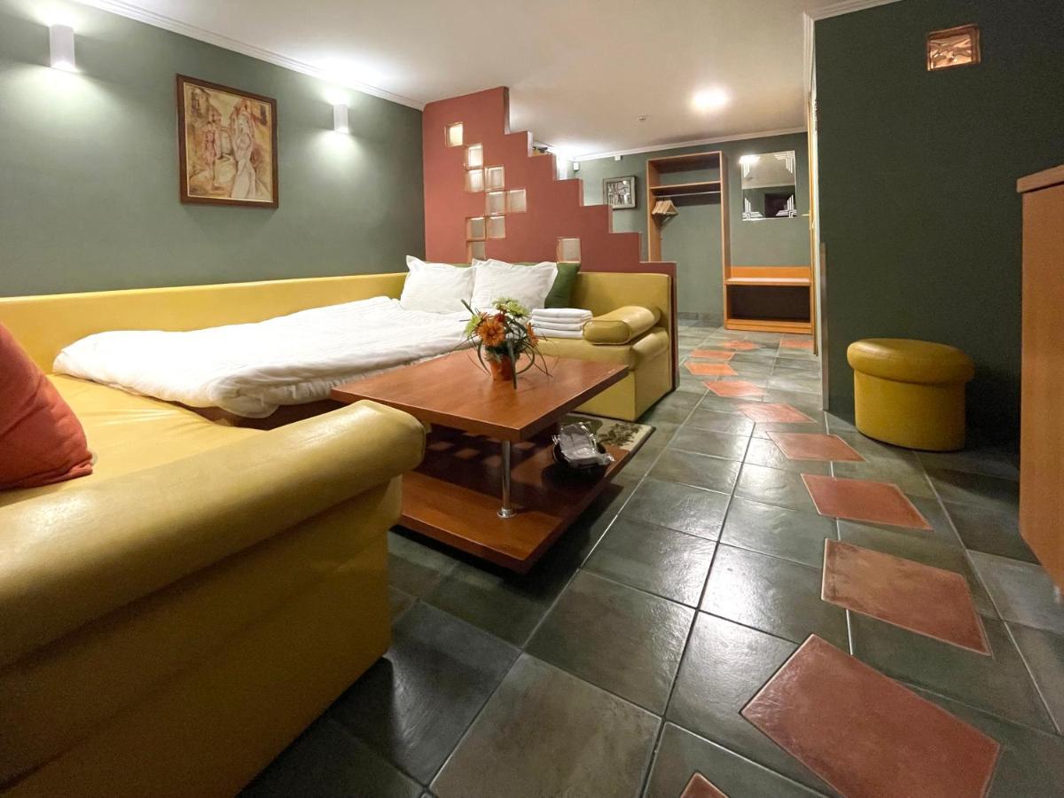 Economy Room In Hotel Eney Λβιβ Εξωτερικό φωτογραφία